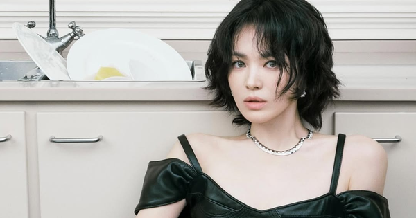 Song Hye Kyo lần đầu công khai gọi bạn diễn là người yêu