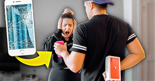 Trào lưu biến tướng của vlogger thế giới: Cắt tai nghe đền AirPods, phá điện thoại đền iPhone - tưởng thế là hết tội?