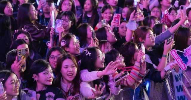 Lý do concert 'Anh trai say hi' hút hàng chục nghìn fan trẻ