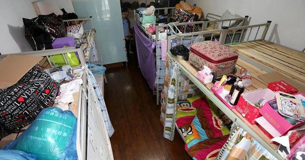 Giá thuê nhà đắt đỏ, 39 người chen chúc trong căn nhà 90m2 ở Thượng Hải: Kê tận 16 chiếc giường, vì lợi nhuận mà bất chấp rủi ro