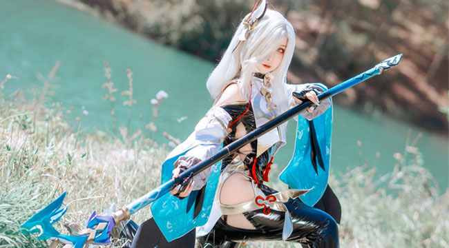 Nhân vật Shenhe đẹp sắc sảo qua bộ ảnh cosplay bởi Sayo Momo