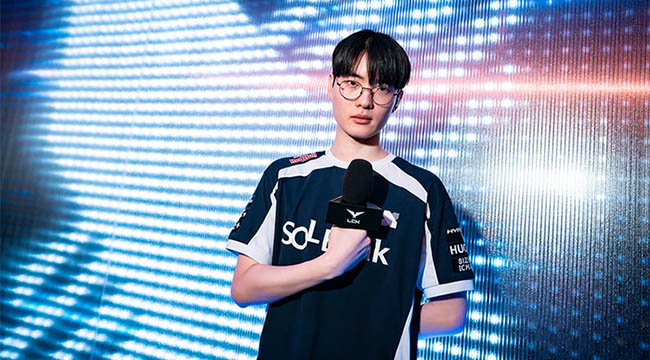 Sao trẻ DRX học tạo dáng từ Faker, Rascal vẫn hi vọng vào tấm vé Playoffs