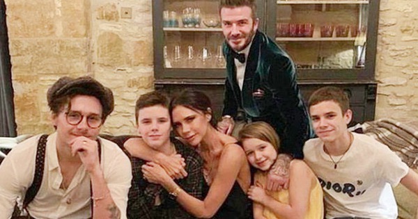 Tránh dịch ở nhà trăm tỷ cùng chồng con nhưng Victoria Beckham lại không vui, lý do liên quan đến cậu cả Brooklyn?