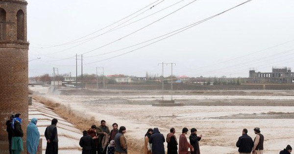 Lũ lụt ở Afghanistan khiến hơn 300 người thiệt mạng, hàng nghìn người mất nhà cửa - GIẢI TRÍ