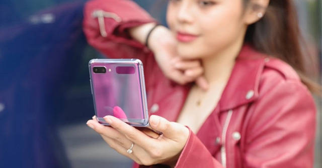 Năm 2021 sẽ bùng nổ tương lai của 5G và smartphone gập lại