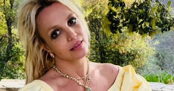 Britney Spears tan nát cõi lòng khi bị con bịa chuyện tái nghiện