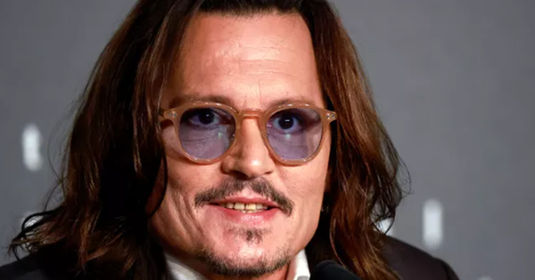 Johnny Depp không 