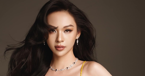 Hot: Phí Phương Anh cũng ghi danh Miss Universe Vietnam, nhưng chưa gì đã bị 