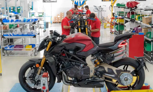 MV Agusta Brutale 1000 Serie Oro bắt đầu được sản xuất chính thức