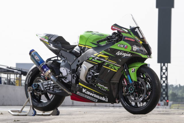 Ninja ZX-10RR Chân dung khủng long bạo chúa trên đường đua Suzuka 8 Hours