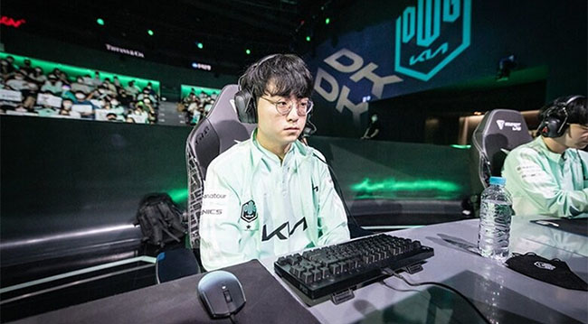 ShowMaker tuyên bố hủy diệt T1 để dằn mặt các đội tuyển tại Playoffs