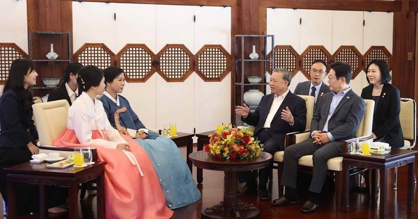 Tổng Bí thư Tô Lâm và Phu nhân cùng Tổng thống Hàn Quốc và Phu nhân dự tiệc trà