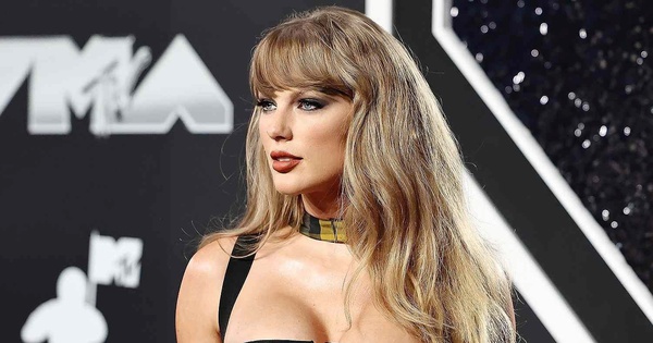 Taylor Swift đột ngột “mất tích” giữa lễ trao giải