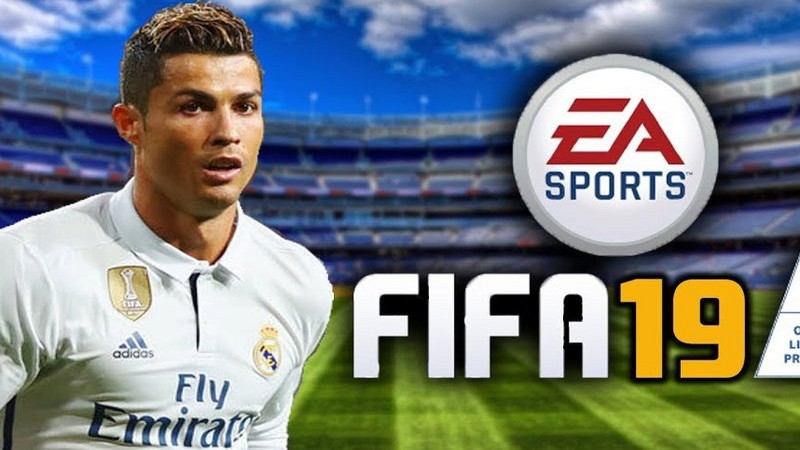 60% fan bóng đá ở Anh thà ngồi nhà chơi FIFA 19 còn hơn đi xem Ngoại Hạng