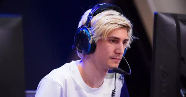 xQc vượt mặt “ông hoàng” Shroud để trở thành streamer có nhiều lượt đăng ký nhất trên Twitch