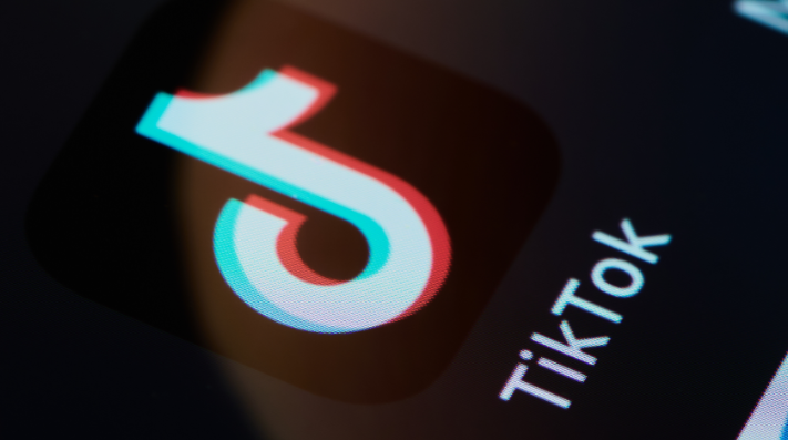 TikTok sa thải hàng trăm nhân viên và thay thế bằng AI