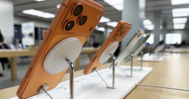 Apple lặng lẽ giải quyết lùm xùm về 