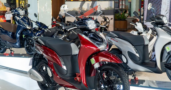 Giá xe Honda SH Mode tháng 10/2025: Đại lý 
