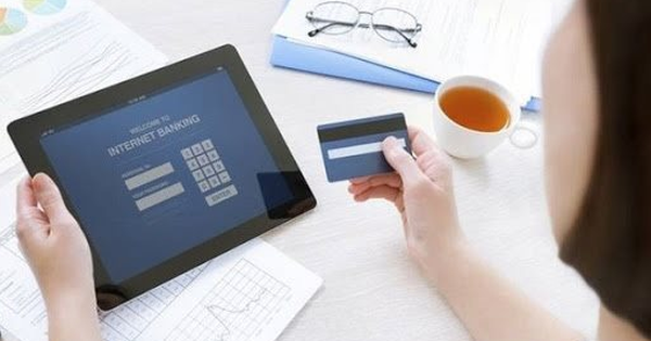 Chỉ vì một tin nhắn chuyển khoản 680 triệu đồng, nam sinh 2007 ở Hà Nội bị công an đưa đi