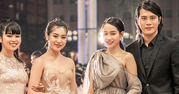 Dàn sao Mắt Biếc đổ bộ thảm đỏ WeChoice Awards 2019: Hà Lan, bé Hồng quá quyến rũ nhưng lại vắng bóng thầy Ngạn