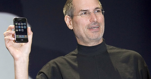 Steve Jobs đã nói gì vào ngày này 15 năm trước?