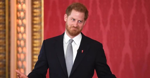 Phát hiện nhiều chi tiết sai sự thật trong hồi ký của Hoàng tử Harry