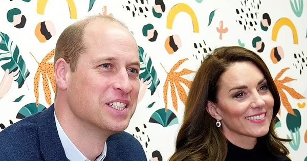 Phản ứng của Hoàng tử William, Vua Charles khi bị hỏi về Harry