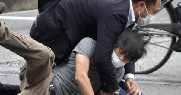 Nghi phạm ám sát ông Abe Shinzo bị truy tố tội danh giết người