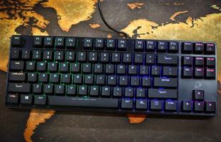 Trên tay DareU DK880 RGB: Bàn phím cơ đổi màu cực xịn, giá lại phải chăng