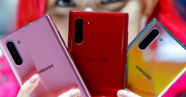 Cùng phân khúc giá nên chọn iPhone XS Max hay Galaxy Note 10 Plus?