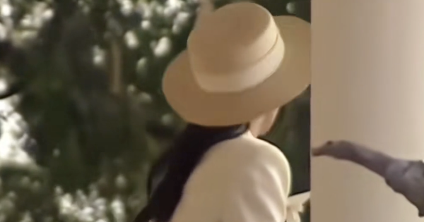 Video Hoa hậu Ý Nhi bị quay lén tại Miss World