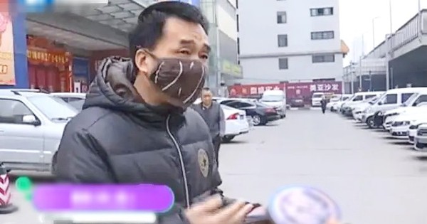 Người đàn ông chi 181 triệu đồng mua bảo hiểm, lúc đáo hạn tài khoản lại báo lỗi, ngân hàng tuyên bố: “Do máy rút tiền không đủ nhạy”