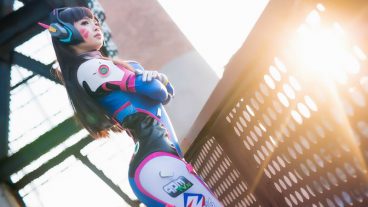 Emily Mio và bộ cosplay D.Va siêu nhí nhảnh của Overwatch - Cosplay