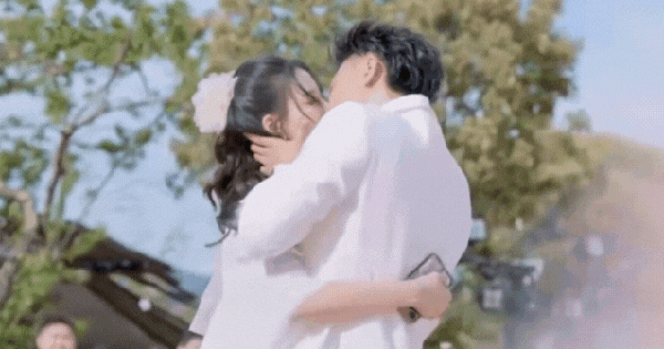 Chủ tịch showbiz và nàng thơ gen Z đi thử váy cưới, hôn lễ thế kỷ sắp diễn ra!