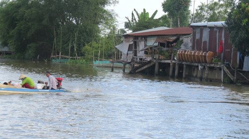 Những chiếc lu ở miền Tây