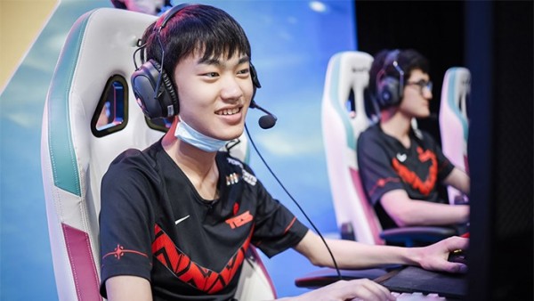 MVP của Vòng Bảng LPL Mùa Hè 2020 gọi tên TES knight