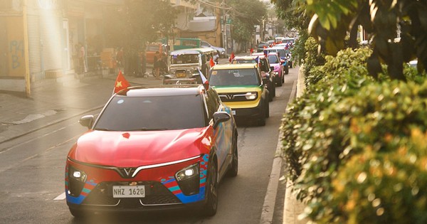 Dàn xe điện VinFast cực chất khuấy động đường phố Philippines
