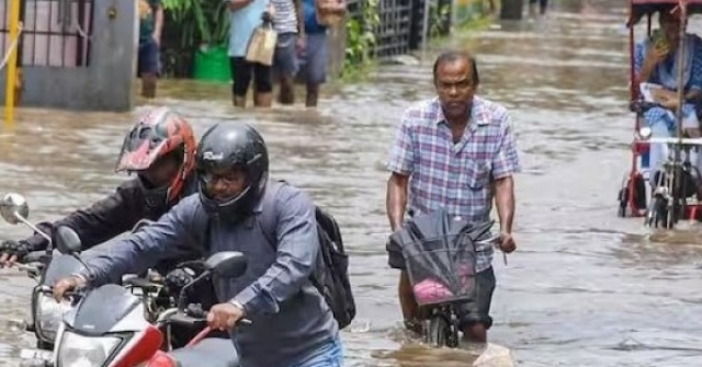 4 bạn trẻ giành giải thưởng hơn 1,2 tỷ đồng nhờ phương án dự báo lũ lụt