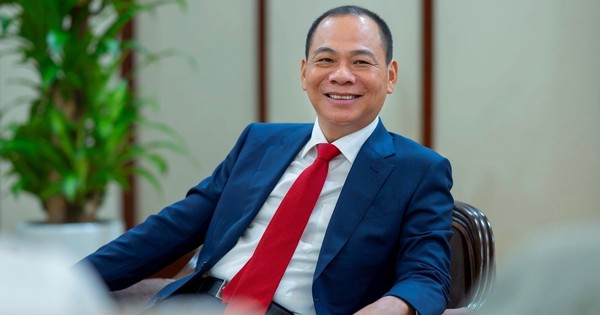 Tỷ phú Phạm Nhật Vượng lại lập thêm kỷ lục mới chưa từng có ở Việt Nam, thậm chí đứng top 2 thế giới