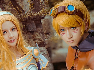 Đốn tim với cosplay cặp đôi Ezreal và Lux siêu dễ thương trong Liên Minh Huyền Thoại