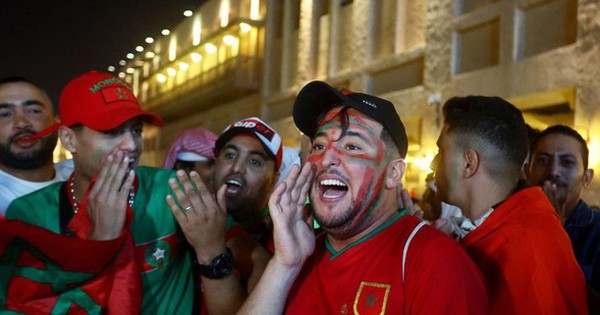 Hãng hàng không Morocco mở 30 chuyến bay đưa fan hâm mộ đến Qatar xem bán kết World Cup