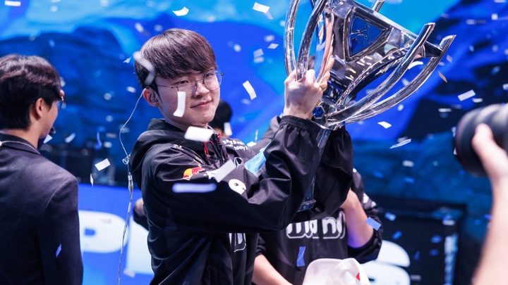 Trực tiếp LCK Awards 2023: Faker giành MVP LCK 2023, T1 thống trị đội hình tiêu biểu