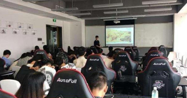 Bỏ gần 300 triệu đồng để đưa con mình vào trường học eSports, nhiều phụ huynh nhận về cái kết đắng!