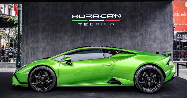 Lamborghini Huracan Tecnica giá từ 19 tỉ đồng trên phố Hà Nội