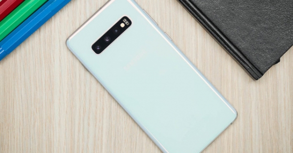 Galaxy S10+ 512GB lại tiếp tục giảm 10 triệu đồng