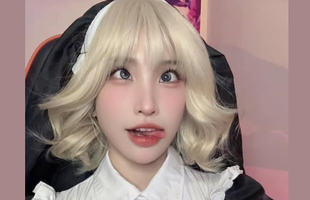 Đu trend “bé ơi từ từ” đúng dịp Valentine, nữ streamer khiến fan “đỏ mặt” vì quá sexy