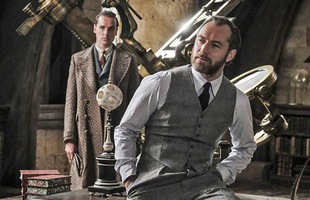 HIệu trưởng Dumbledore Jude Law cực bảnh thả thính tung tóe ngay trailer “Fantastic Beasts 2”