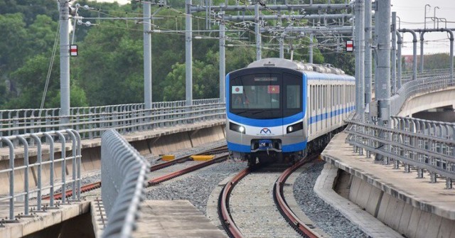 Cách thanh toán không tiếp xúc ngay tại cổng soát vé của tuyến Metro Số 1