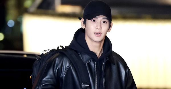 Kim Soo Hyun bất ngờ ra nước ngoài ngay trong đêm giữa bão ồn ào