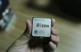 Cận cảnh CPU AMD Ryzen 7 2700X hàng nóng mới xuất hiện tại Việt Nam